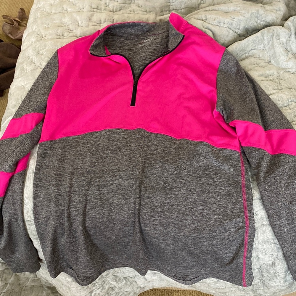 Women’s BCG Pullover Sz Large